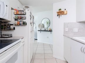 2475 NW 16th St Rd 518, Miami FL 33125