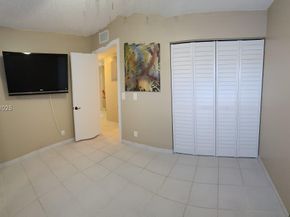 203 Liberty Ct, Deerfield Beach FL 33442