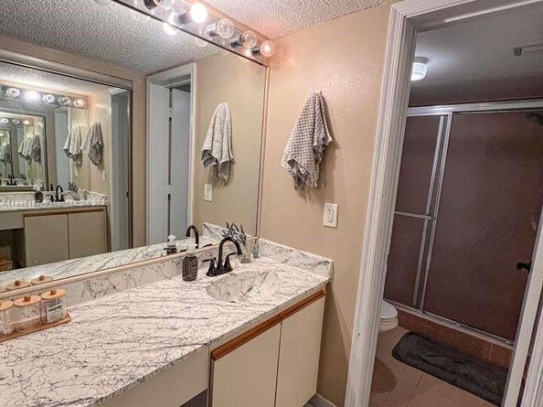 203 Liberty Ct, Deerfield Beach FL 33442