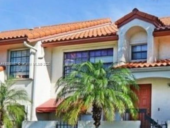 203 Liberty Ct, Deerfield Beach FL 33442