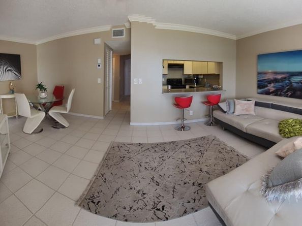 203 Liberty Ct, Deerfield Beach FL 33442