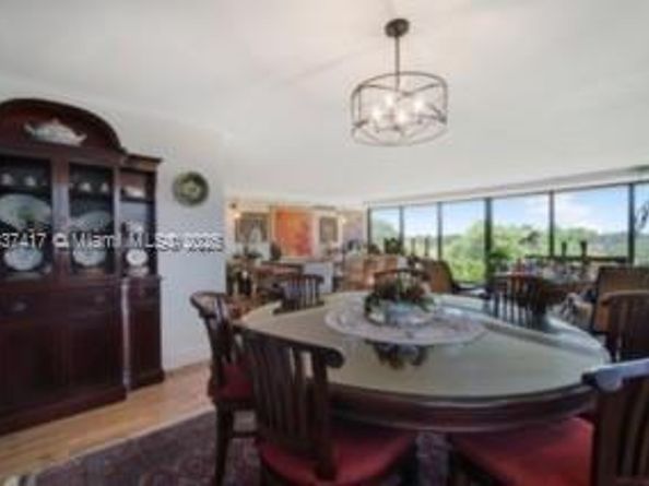 700 Coral Way 4, Coral Gables FL 33134
