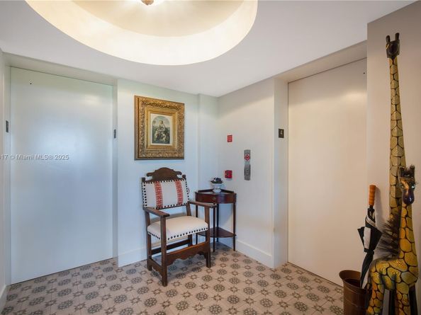 700 Coral Way 4, Coral Gables FL 33134