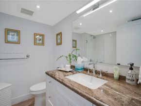 700 Coral Way 4, Coral Gables FL 33134