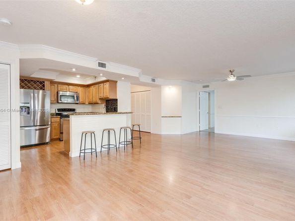 150 NE 15th Ave 140, Fort Lauderdale FL 33301