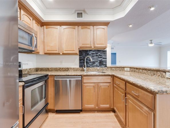 150 NE 15th Ave 140, Fort Lauderdale FL 33301