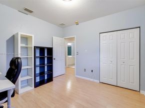 1433 SE 20th Rd, Homestead FL 33035