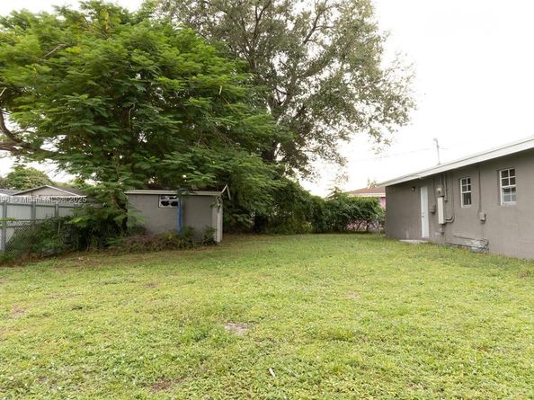 3010 NW 171st Ter, Miami Gardens FL 33056