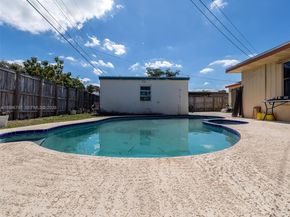 1331 N 69th Ave, Hollywood FL 33024