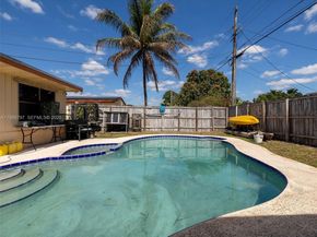 1331 N 69th Ave, Hollywood FL 33024