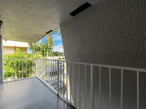 8012 SW 5th St 8012, North Lauderdale FL 33068