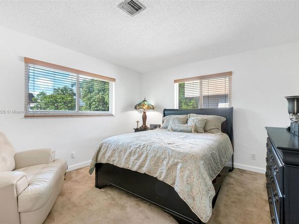 8012 SW 5th St 8012, North Lauderdale FL 33068