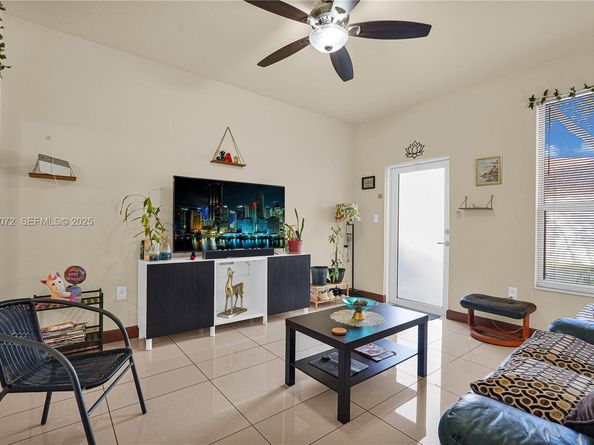 9213 SW 170th Ave, Miami FL 33196