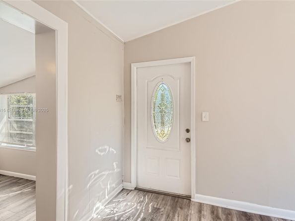 1753 NE 178th St, North Miami Beach FL 33162
