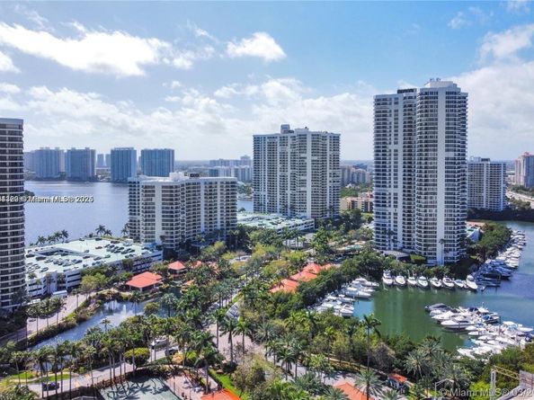 3600 Mystic Pointe Dr 306, Aventura FL 33180