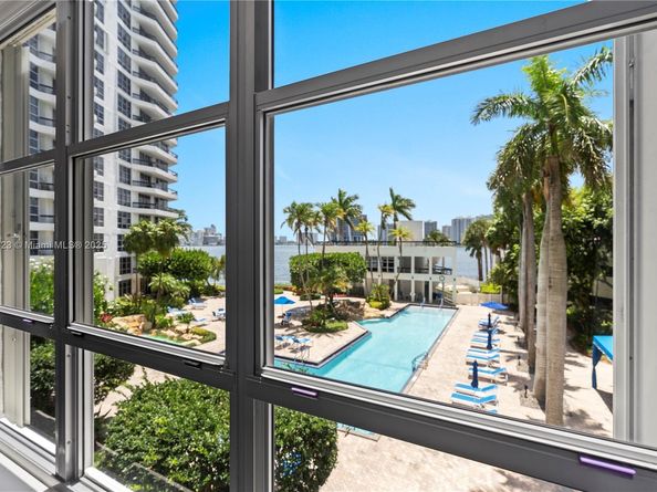 3600 Mystic Pointe Dr 306, Aventura FL 33180