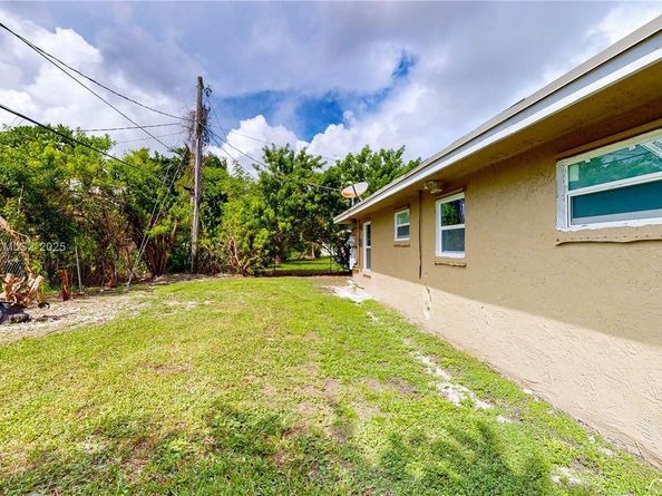 22230 SW 115th Ct, Miami FL 33170