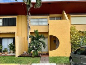 13705 SW 84th St F, Miami FL 33183