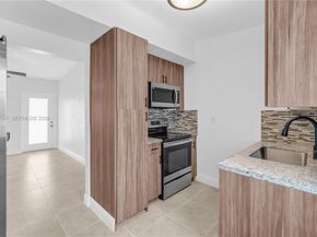 16000 NW 21st Ave, Miami Gardens FL 33054