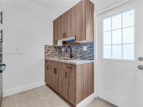 16000 NW 21st Ave, Miami Gardens FL 33054