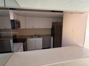 9180 Fontainebleau Blvd 401, Miami FL 33172