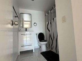 9180 Fontainebleau Blvd 401, Miami FL 33172