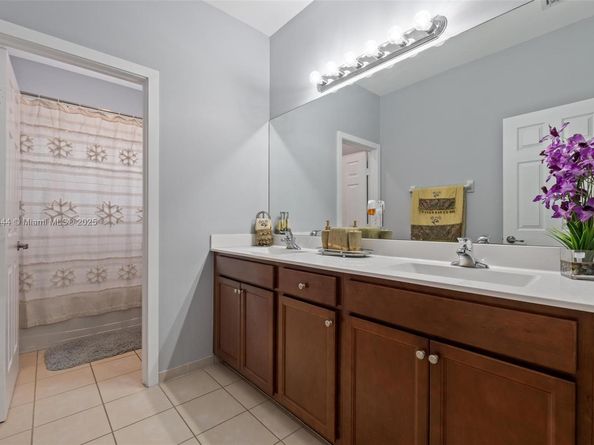 3521 W 92nd Pl, Hialeah FL 33018