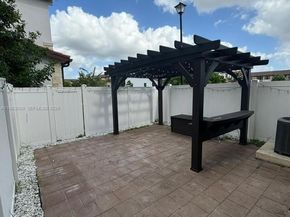 3337 W 105th Ter, Hialeah FL 33018