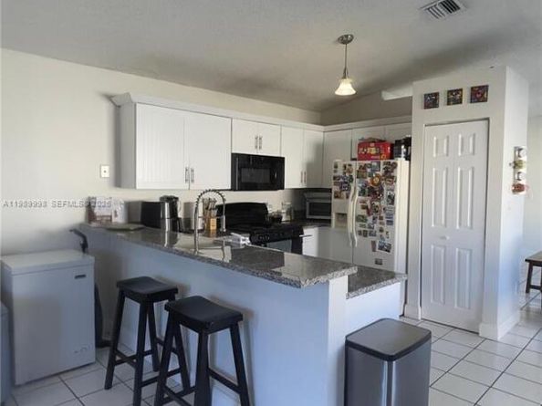 14252 SW 175th Ter, Miami FL 33177
