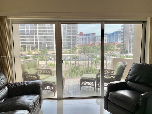 1985 S Ocean Dr 3C, Hallandale Beach FL 33009