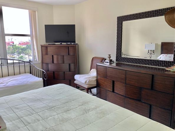 1985 S Ocean Dr 3C, Hallandale Beach FL 33009