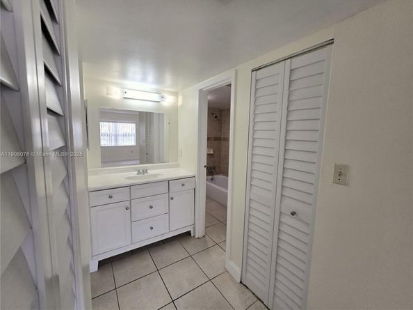 4334 NW 9th Ave 91B, Deerfield Beach FL 33064