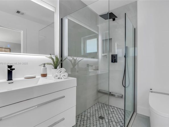 2180 NW 107th Ave, Sunrise FL 33322