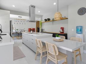 347 Fairmont Rd, Weston FL 33326