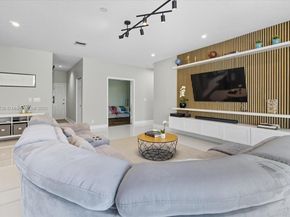 347 Fairmont Rd, Weston FL 33326