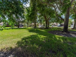 347 Fairmont Rd, Weston FL 33326