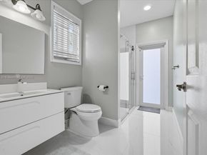 347 Fairmont Rd, Weston FL 33326