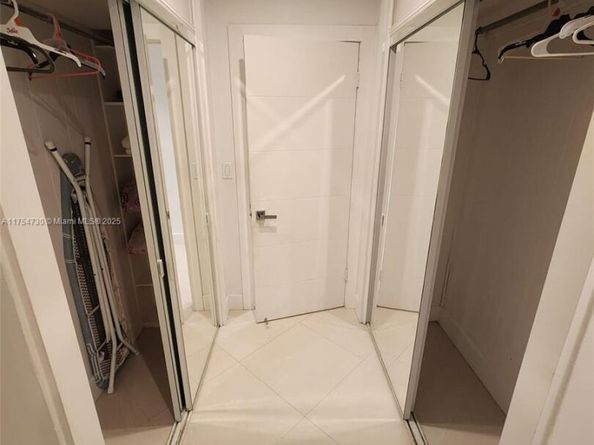 18800 Lenaire Dr, Cutler Bay FL 33157