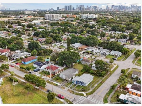 940 NW 67th St, Miami FL 33150