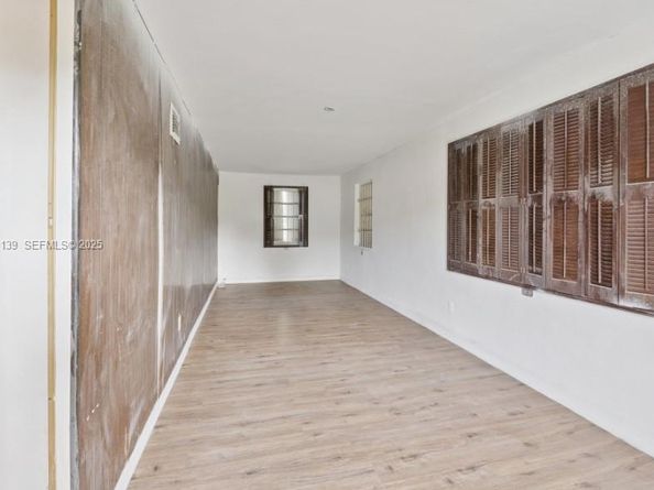 940 NW 67th St, Miami FL 33150