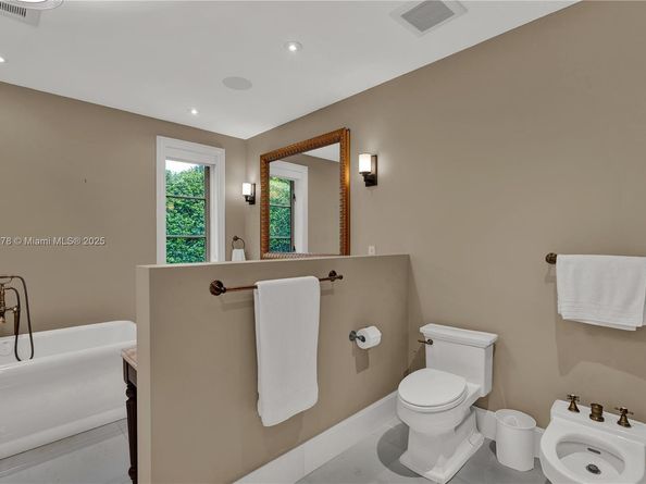 932 Escobar Ave, Coral Gables FL 33134