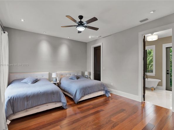 932 Escobar Ave, Coral Gables FL 33134