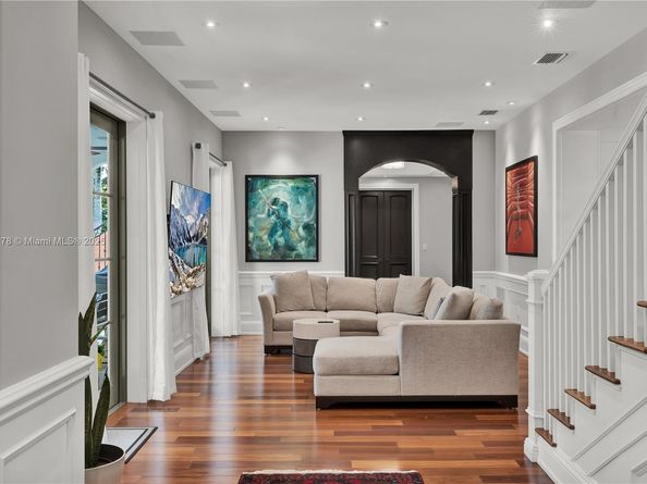 932 Escobar Ave, Coral Gables FL 33134