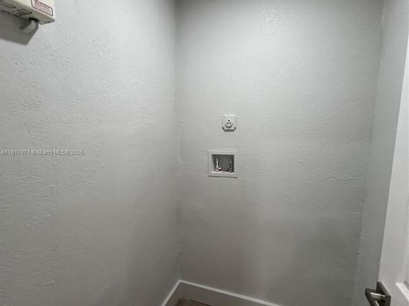 5291 Flagler St, Hollywood FL 33021