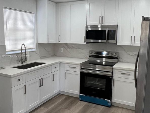 5291 Flagler St, Hollywood FL 33021