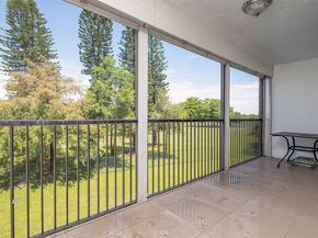 3150 W Rolling Hills Cir 307, Davie FL 33328