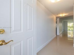 3150 W Rolling Hills Cir 307, Davie FL 33328