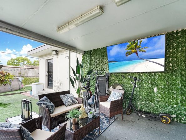 5128 SW 4th St, Miami FL 33134