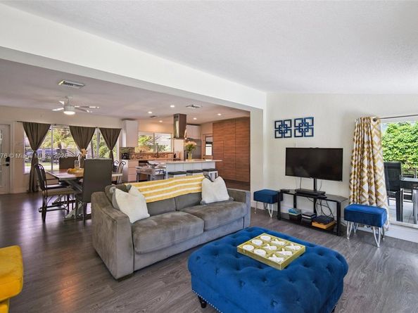 942 SE 13th Ave, Deerfield Beach FL 33441