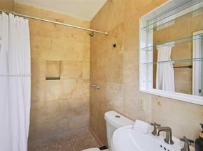 942 SE 13th Ave, Deerfield Beach FL 33441